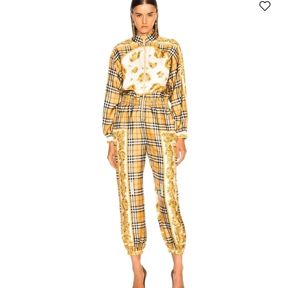 Beautiful Burberry plaid jumpsuit - Picture 3 of 17